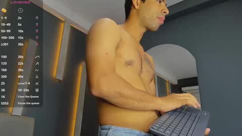 MIKE PARK  online show from October 2025 11:17:01 AM