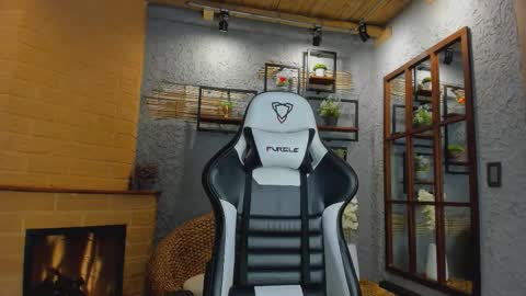 MIKE PARK  online show from October 2025 11:21:02 AM