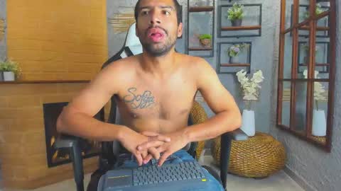 MIKE PARK  online show from October 2025 11:11:01 AM