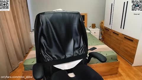 Mike    online show from March 2026 01:37:01 PM