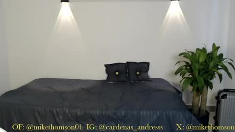 Snapshot of mikethomson01 chatting on April 2026 12:31:01 PM Mike online show from April 2026 12:31:01 PM