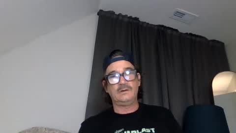 Snapshot of miketracy69 chatting on September 2025 02:11:02 AM Horny Potter online show from September 2025 02:11:02 AM