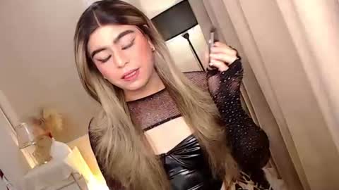 Snapshot of mikha_sensual chatting on October 2025 05:35:02 PM Theresa Luna online show from October 2025 05:35:02 PM