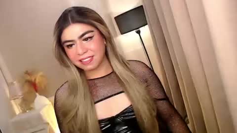 Snapshot of mikha_sensual chatting on October 2025 10:48:02 PM Theresa Luna online show from October 2025 10:48:02 PM