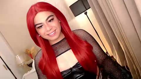 Snapshot of mikha_sensual chatting on November 2025 04:34:02 PM Theresa Luna online show from November 2025 04:34:02 PM