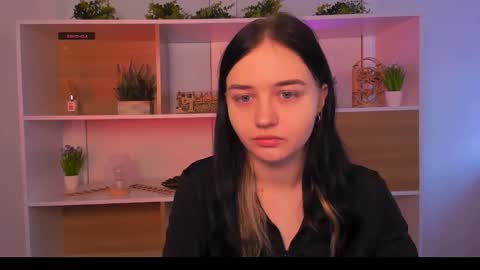 miki_ti online show from October 2025 08:33:02 AM