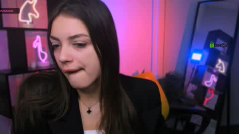 miki_ti online show from December 2025 12:10:01 PM