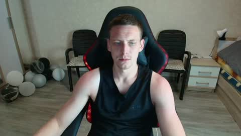 Snapshot of mikimaus0101 chatting on June 2026 06:43:01 PM Michael online show from June 2026 06:43:01 PM
