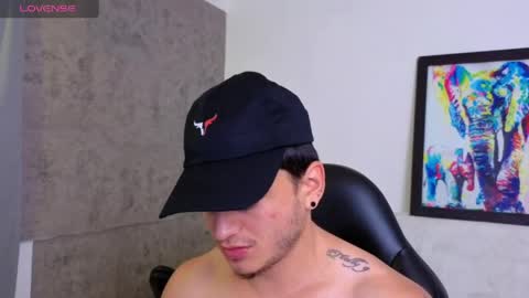 Snapshot of mikke_love chatting on June 2026 01:23:01 PM MIKKE online show from June 2026 01:23:01 PM
