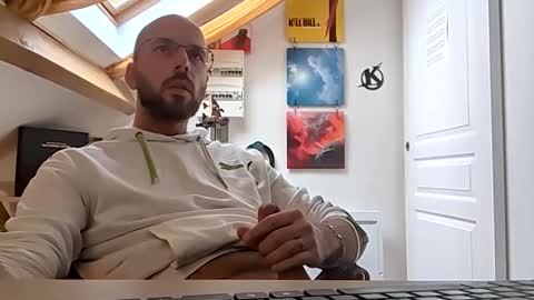 mikmik91 online show from March 2025 03:51:01 PM