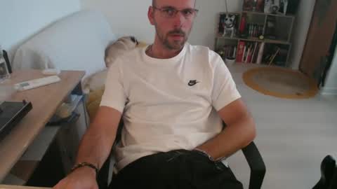 mikmik91 online show from September 2025 10:30:02 AM