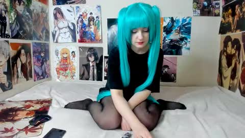 Snapshot of miku_frost chatting on March 2026 11:44:01 PM miku_frost online show from March 2026 11:44:01 PM