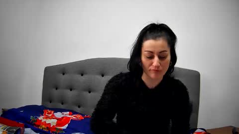 Mikyloveu online show from December 2024 01:54:02 PM