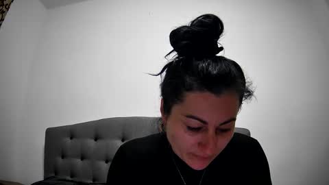 Mikyloveu online show from February 2025 07:22:02 PM