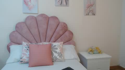 Snapshot of mila_adamss chatting on June 2026 11:04:02 AM mila_adamss online show from June 2026 11:04:02 AM