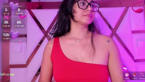 Camila online show from October 2025 07:00:01 PM