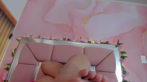 Snapshot of mila_grace_ chatting on June 2026 06:39:01 PM mila_grace_ online show from June 2026 06:39:01 PM