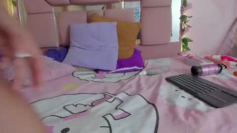 Snapshot of mila_grace_ chatting on July 2026 07:07:02 PM mila_grace_ online show from July 2026 07:07:02 PM