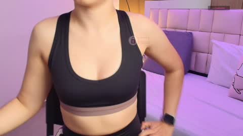 Milena  online show from January 2025 11:17:01 AM