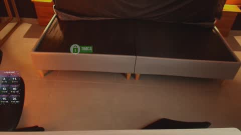 Milena  online show from November 2025 11:20:02 AM