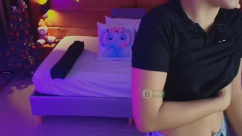 Milena  online show from November 2025 10:36:02 AM