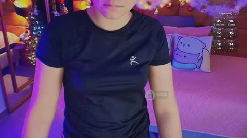 Milena  online show from December 2025 11:17:01 AM