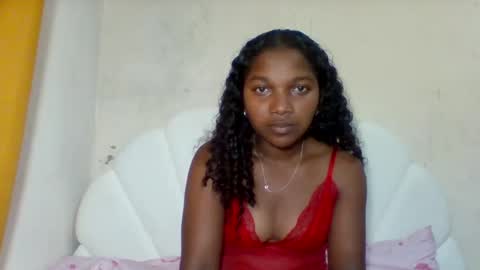 Snapshot of mila_lunah chatting on May 2026 01:56:01 AM mila_lunah online show from May 2026 01:56:01 AM