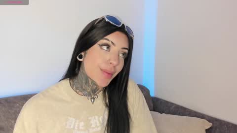     online show from February 2025 07:15:02 AM