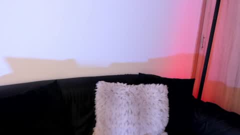     online show from June 2026 02:00:01 AM