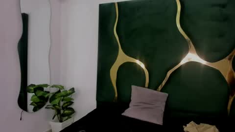 mila_petiteasm online show from June 2026 12:42:02 PM