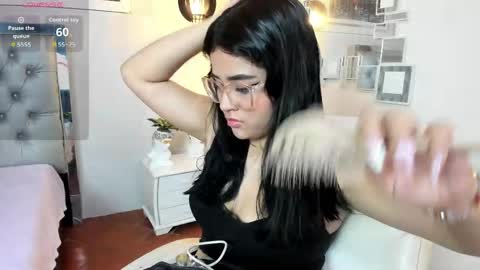 Snapshot of mila_quin chatting on May 2026 07:55:02 PM mila_quin online show from May 2026 07:55:02 PM