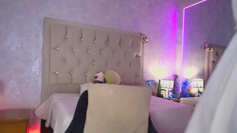  MILA    online show from March 2026 04:34:02 AM