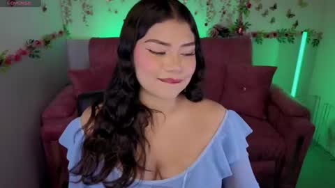 Snapshot of mila_sweet_v chatting on June 2026 07:14:01 AM Mila online show from June 2026 07:14:01 AM