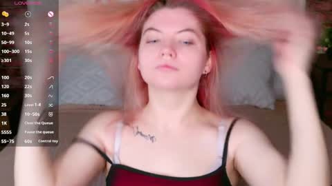 Snapshot of mila_taylorrr chatting on April 2026 06:12:02 PM Lisa online show from April 2026 06:12:02 PM