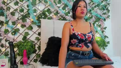 Snapshot of milaaadams chatting on January 2026 11:26:02 AM mila online show from January 2026 11:26:02 AM