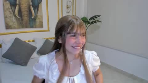 milaack_ online show from March 2026 01:11:02 PM