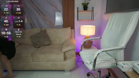 milacrave online show from October 2025 11:42:02 AM