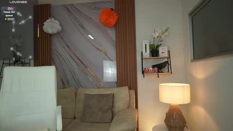 milacrave online show from October 2025 11:34:02 AM