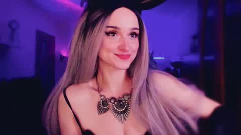 MiladyJolie online show from December 2025 07:39:02 AM