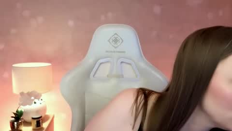 Mila Fleur online show from May 2026 02:01:02 PM