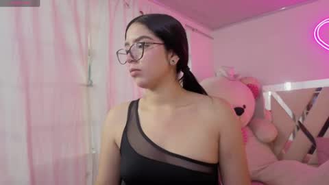 Snapshot of milah_tay chatting on May 2026 11:36:01 AM milah_tay online show from May 2026 11:36:01 AM