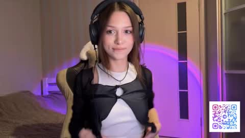 milamiuu online show from February 2026 01:45:02 PM