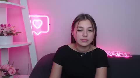 milanaangelas online show from February 2025 05:51:02 AM