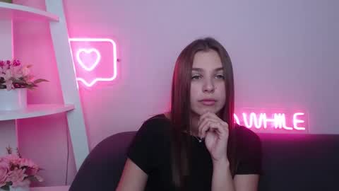 milanaangelas online show from February 2025 06:23:02 PM