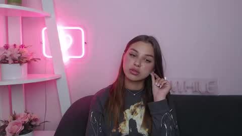 milanaangelas online show from September 2025 07:46:02 PM