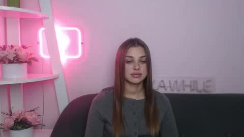 milanaangelas online show from November 2025 06:04:02 PM