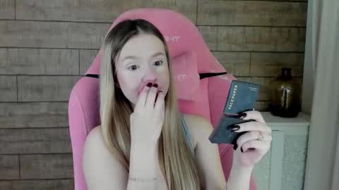 MilanaBalmain online show from November 2025 04:29:02 AM