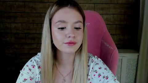 MilanaBalmain online show from April 2026 04:15:01 PM