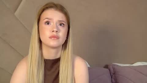 MilanaBalmain online show from April 2026 04:17:01 AM