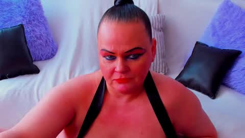 Lana online show from February 2025 10:15:02 AM